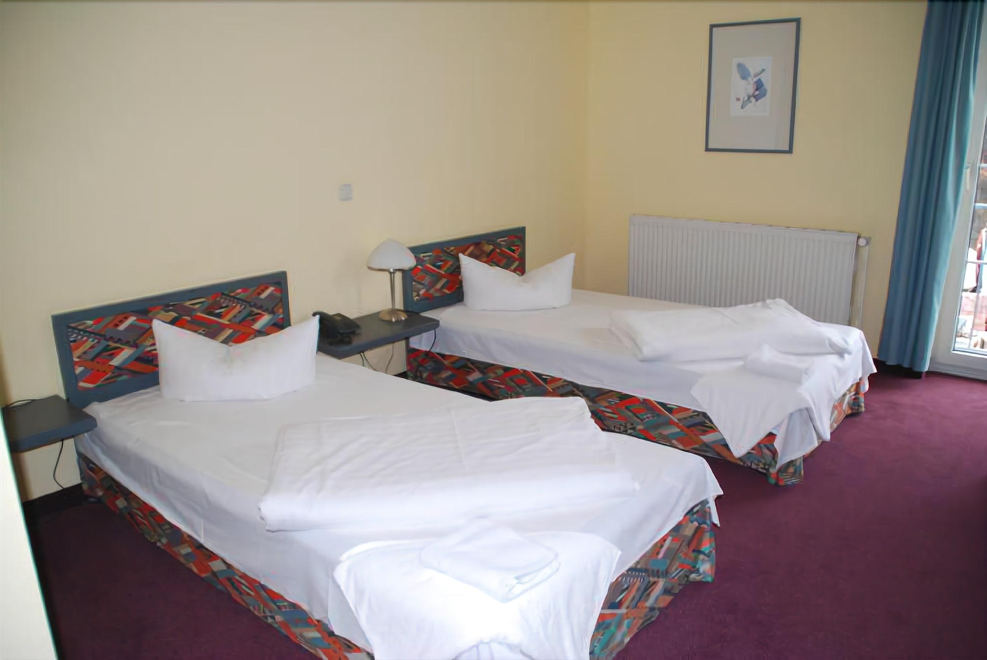 Hotel Lindenberger Hof Ahrensfelde Dış mekan fotoğraf
